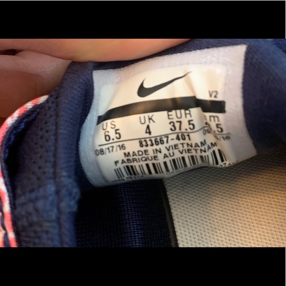 Nike Runners - Picture 4 of 4